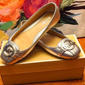 Michael Kors Fulton Moccasin Silver.